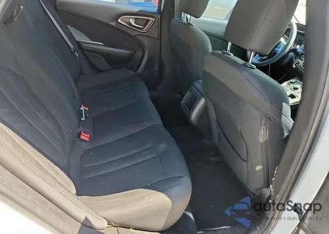 2016 Chrysler 200 Limited z USA, uszkodzony, nr VIN 1C3CCCAB4GN102067